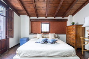 Castello Ursino Apartment - with Balcony